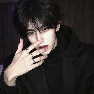 ℐ.奕👑岁岁头像