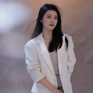 谈资质的胡胡头像