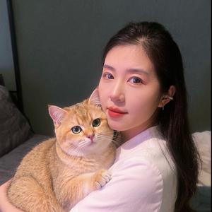 曲江唐顿庄园～杨羊羊🐏头像