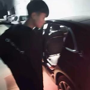 不开心就导头像