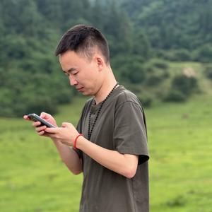 渝融参谋长韩先生头像