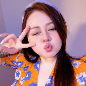 美人的小熊饼干头像