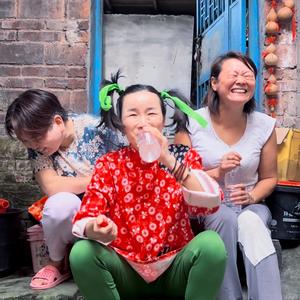 村口轩姐（搞笑版）头像