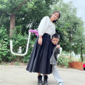 一只小肥虾头像