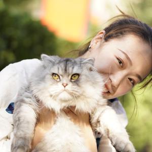 阿歆阿歆一棵葡萄树（减肥版）头像