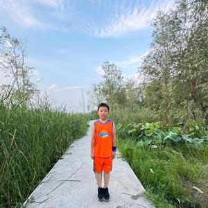 陈冬言 潘一晨头像