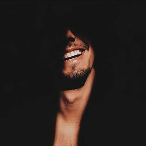 老党不说球头像