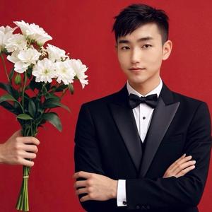 装修找👉他头像