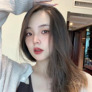 小桃果果头像