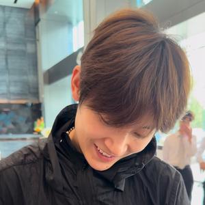 吴雨竖（全运会和杨力维碰拳版头像