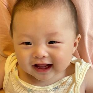 小姨可爱多乐了头像