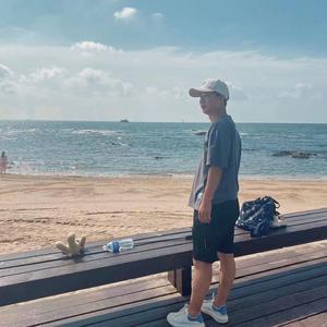 首艺第四分店小左头像