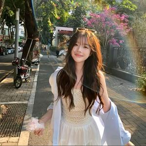 下巴有颗痣.头像