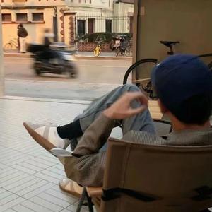 VIVI形象设计头像