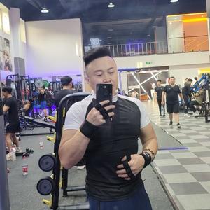 发光的云和头像