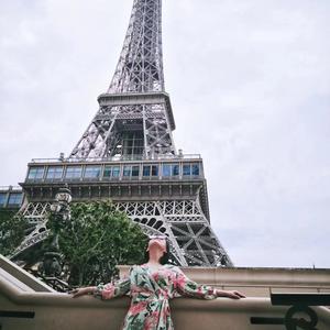 轩•花瓣雨头像