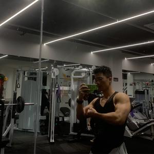 肥浪爱健身头像