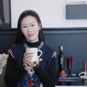 教美术的小莹老师头像