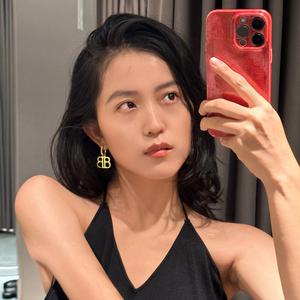 过气超模仝老师头像