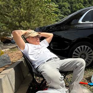 宝鸡卖房的大叔头像