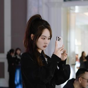 左旗她说婚纱头像