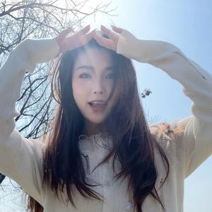 是李不是哩LiLi头像