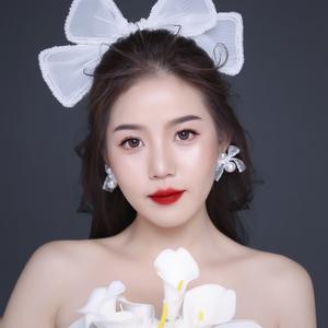 💙化妆师春夏头像