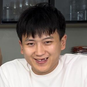 调皮捣蛋（牙花）头像