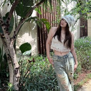 不爱吃榴莲头像