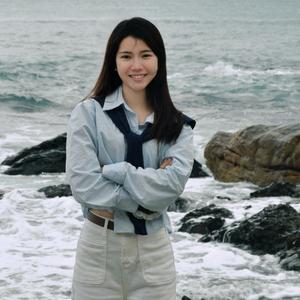 人间富贵华姐姐头像