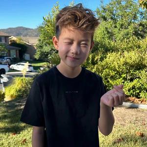 养只小狗叫椰子头像