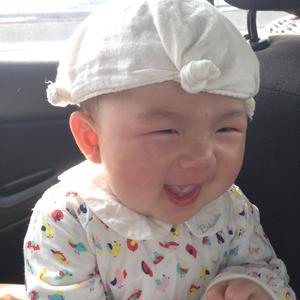 帅帅，飞天，彩霞飞天头像