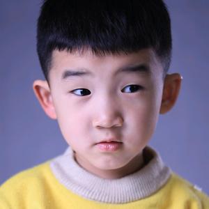 成长中的10后头像