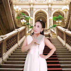 母婴护理师，开心霞姐头像