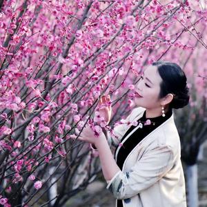 爱若芳菲头像
