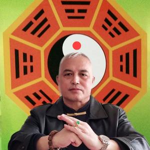 何国辉(警世苍龙)头像