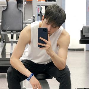 小章不起床头像