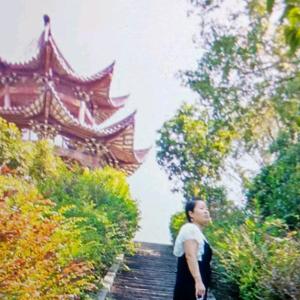 同一品牌🍎☀️🌙学跳舞💃头像