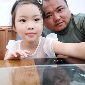 余 驾校教练头像