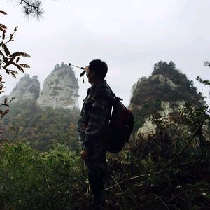 凤凰山后的新寨头像