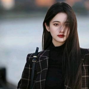 卖导弹的小女孩头像