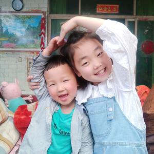 •萤＆火虫”🎈头像