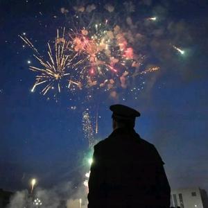 几度风雨，几度春秋……头像