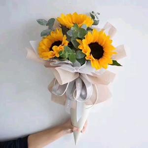 误到人间喵🐱头像