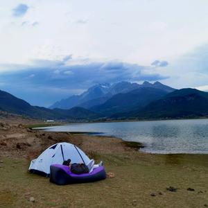 诗和远方的游子头像