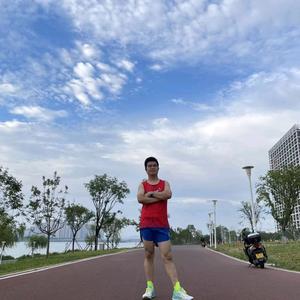 爱跑步的狼🐺头像