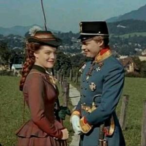 君临天下_2n8ki头像