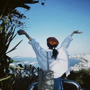 是哈哈哈呀头像