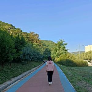 一条有智慧的鱼🐟头像