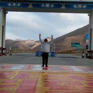 可飞先生探险头像